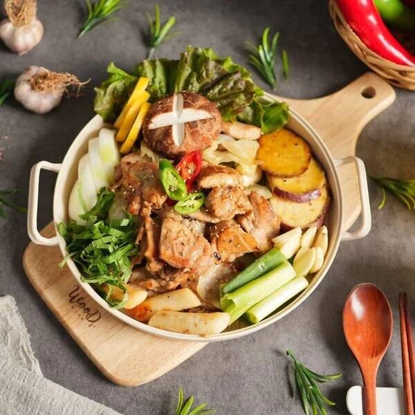 우주스토어,허그닭 국내산 닭갈비 1KG X 2팩 (고추장,간장) 맛선택가능