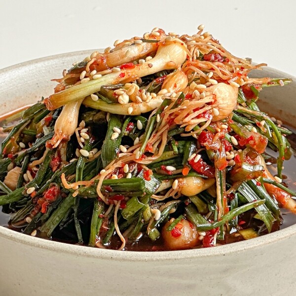 우주스토어,1+1특가 26년전통 밥맛이 솔솔 산해진미 달래장330g