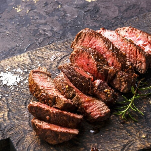 우주스토어,흑우본가 검은소 프리미엄 등심스테이크 500g x 2팩 (총 1kg)